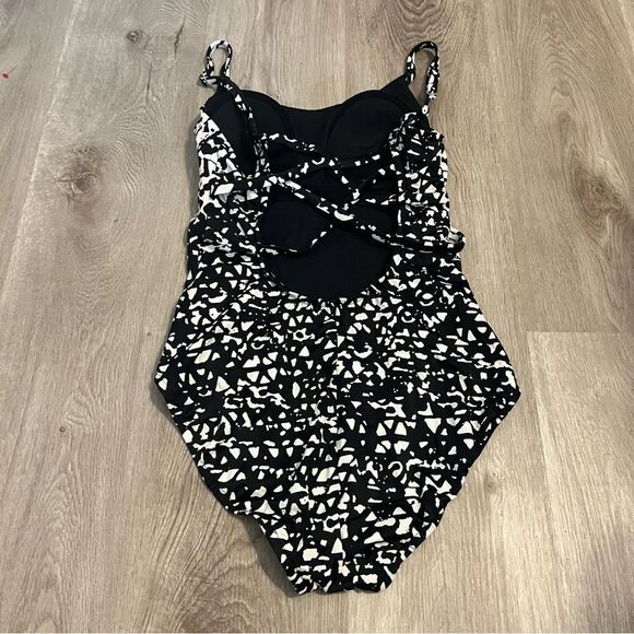 Women's Aqua Green Black & White Print Lace Up Back One Piece Swimsuit - Picture 6 of 8